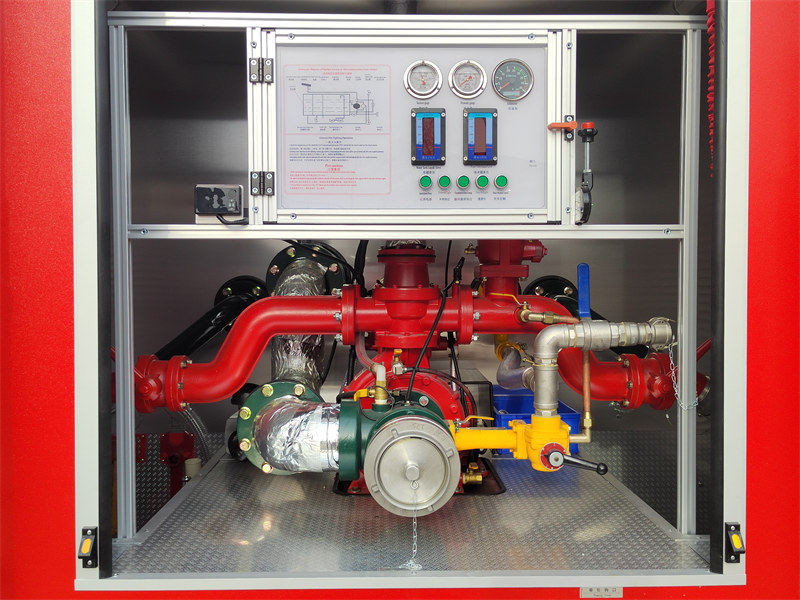 ISUZU FVR tender fire truck