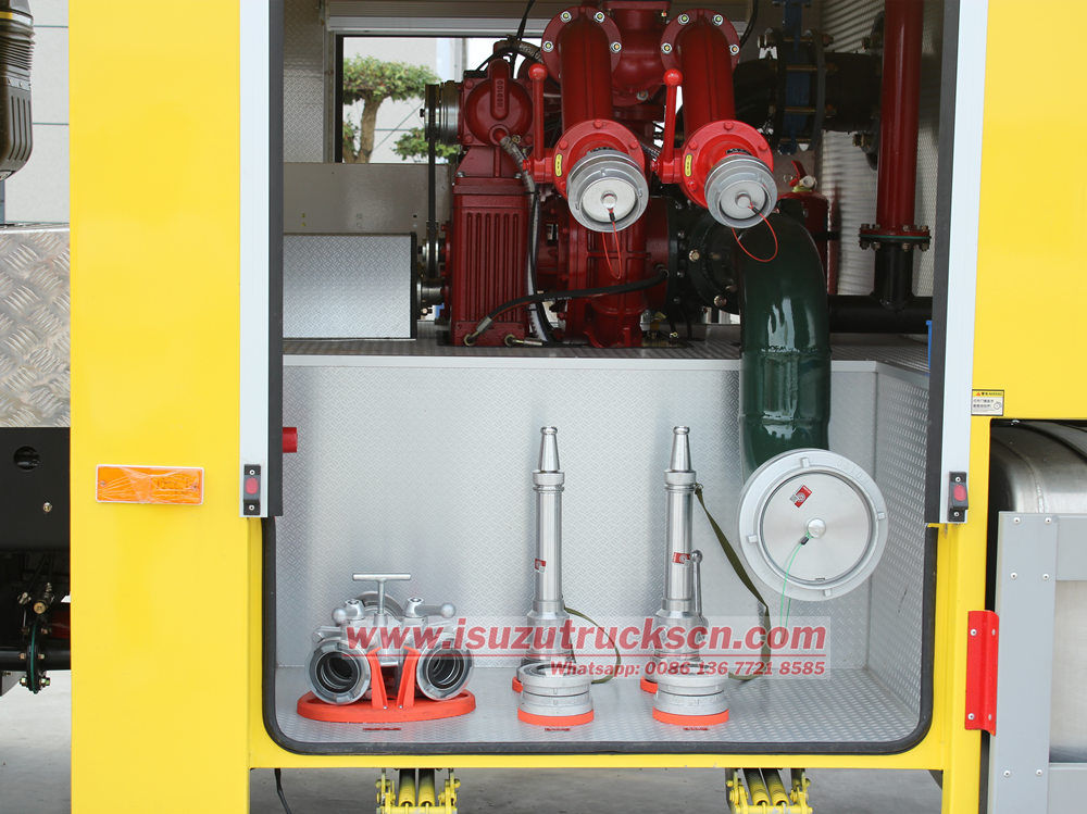 Isuzu GIGA fire sprinkler truck
