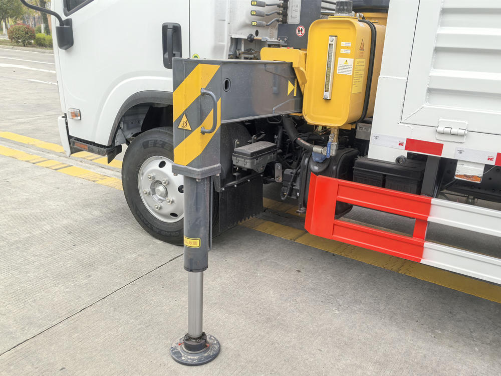 Isuzu KV100 3.2tons manlifter basket crane truck