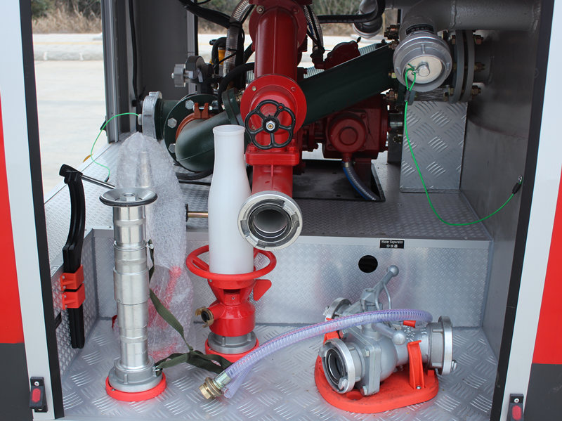 ISUZU 600P mini foam fire truck