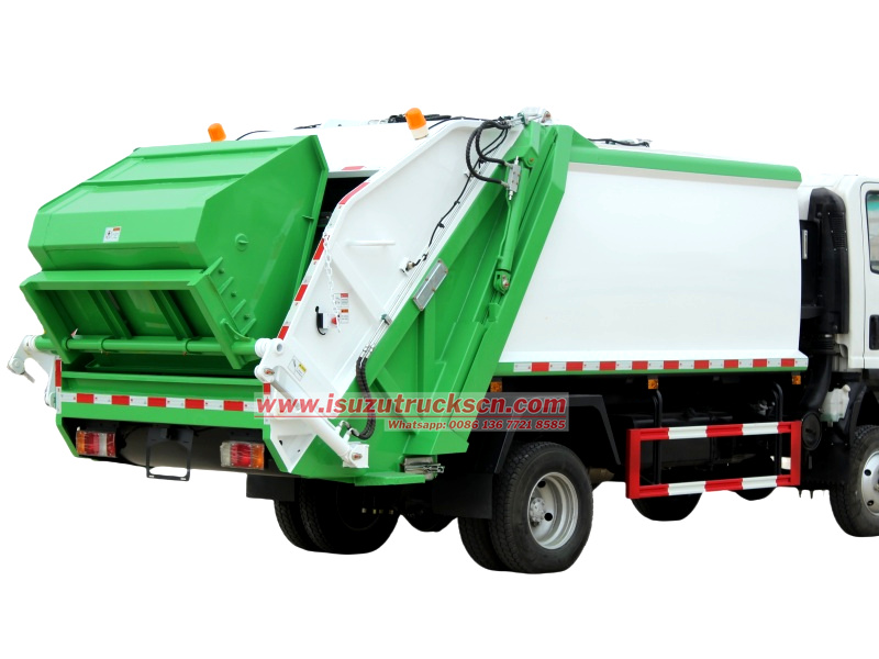 ISUZU NKR 4x4 Rear loader garbage truck