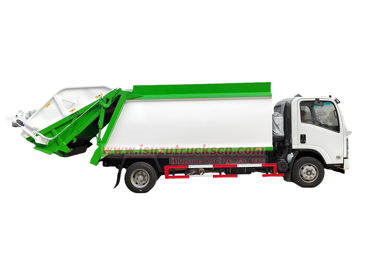 ISUZU 700P 4&times;4 Waste Compactor 10CBM Rear Loader for sale