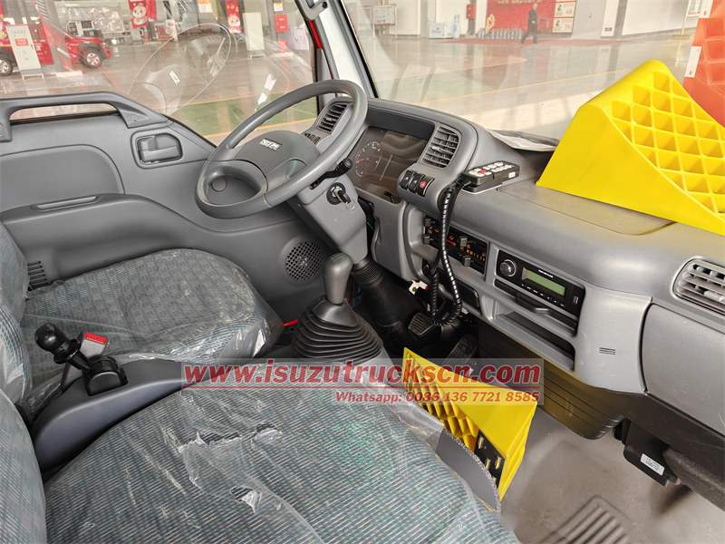 ISUZU 2000 liters fire tender truck