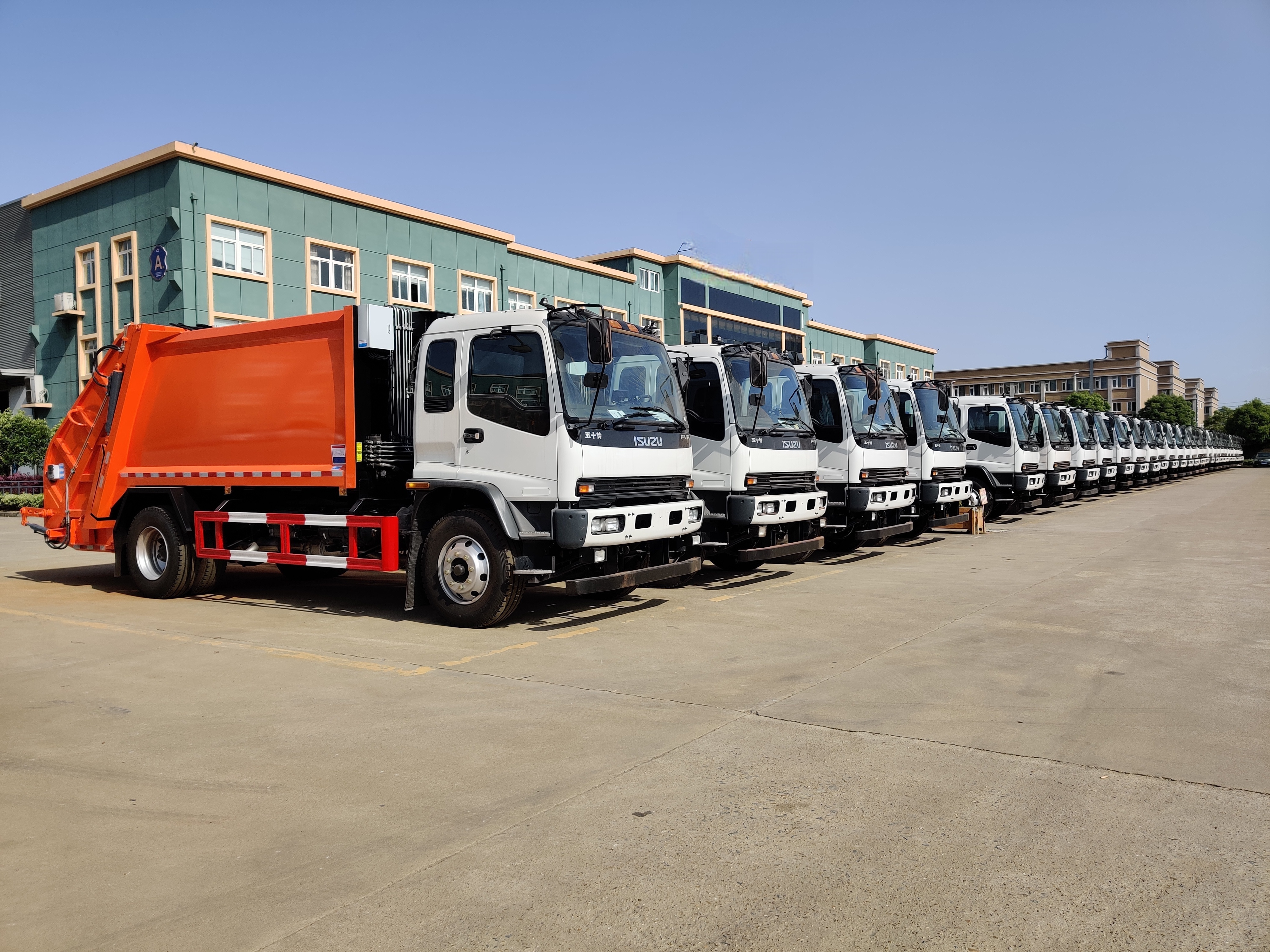 ISUZU FTR 12CBM Waste Compactor Truck On Sale