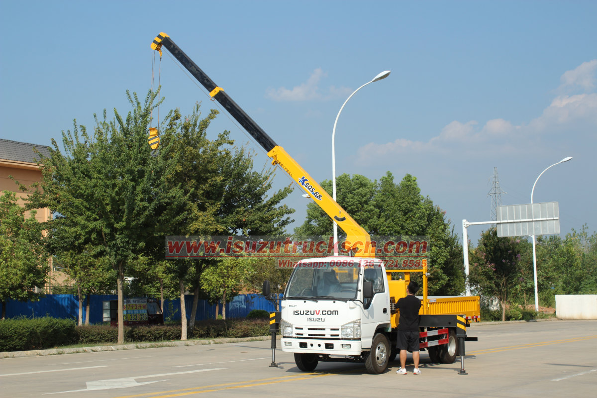 new Isuzu ELF truck mounted crane 