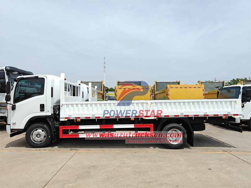 Isuzu 6 wheeler flatbed dropside cargo truck