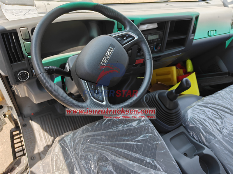 Isuzu NPR truck mounted potable water tanker