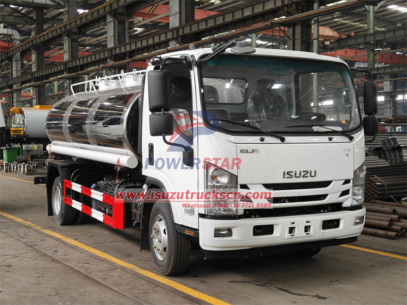 ISUZU NPR 6000L potable water bowser truck