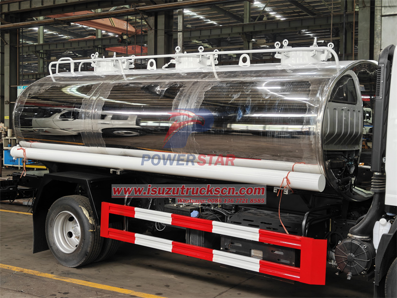 Isuzu NPR truck mounted potable water tanker