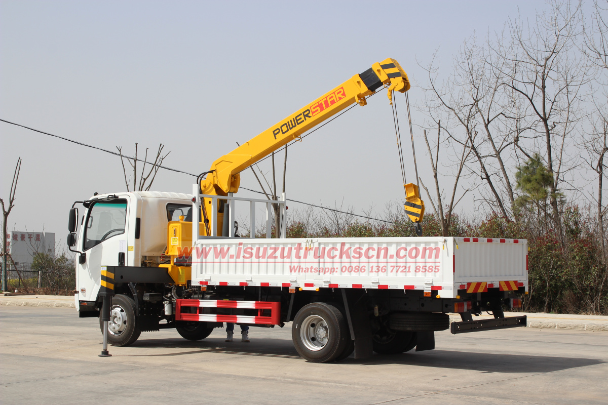 Japan Isuzu Right Hand Drive 5Ton Telescopic Crane Cargo truck
