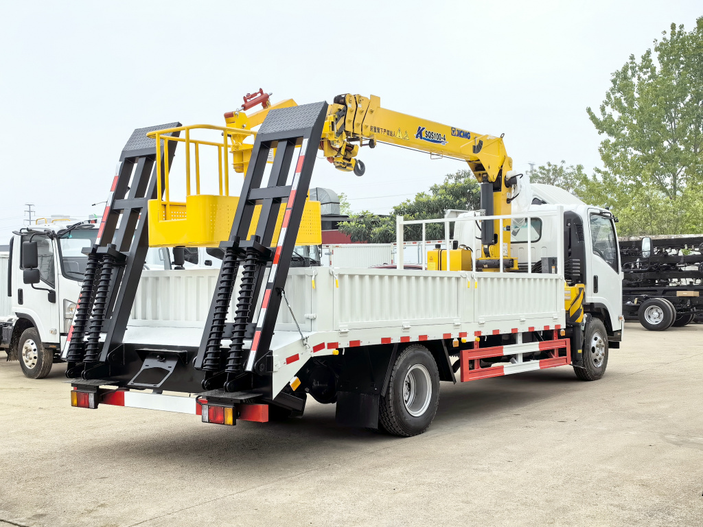 ISUZU NPR boom crane truck with burket