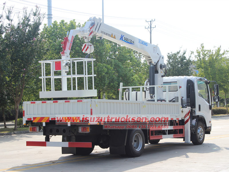 ISUZU 700P hydraulic crane truck