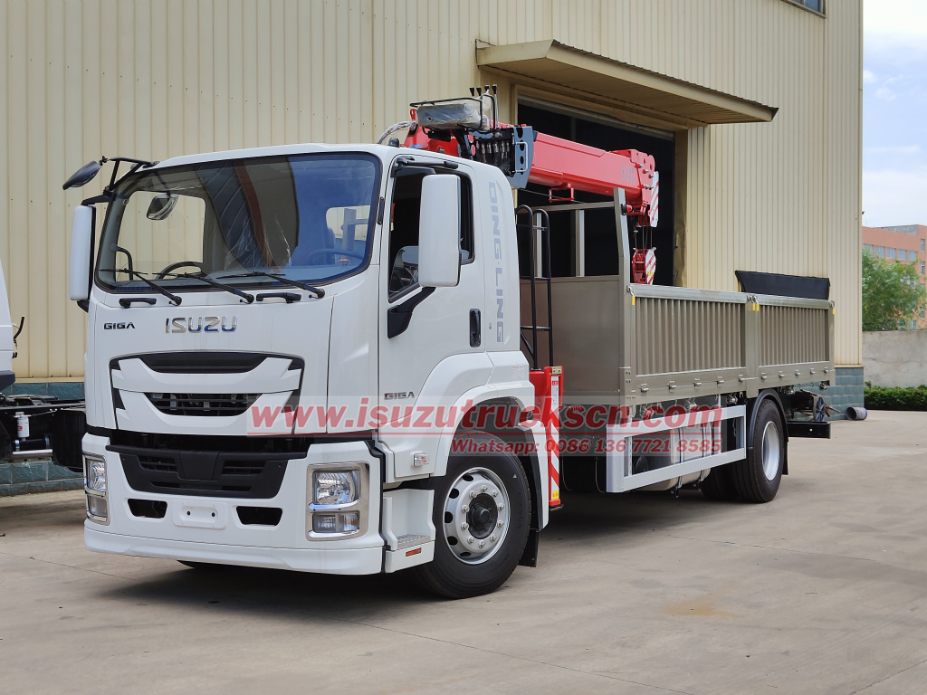 Isuzu crane utility truck