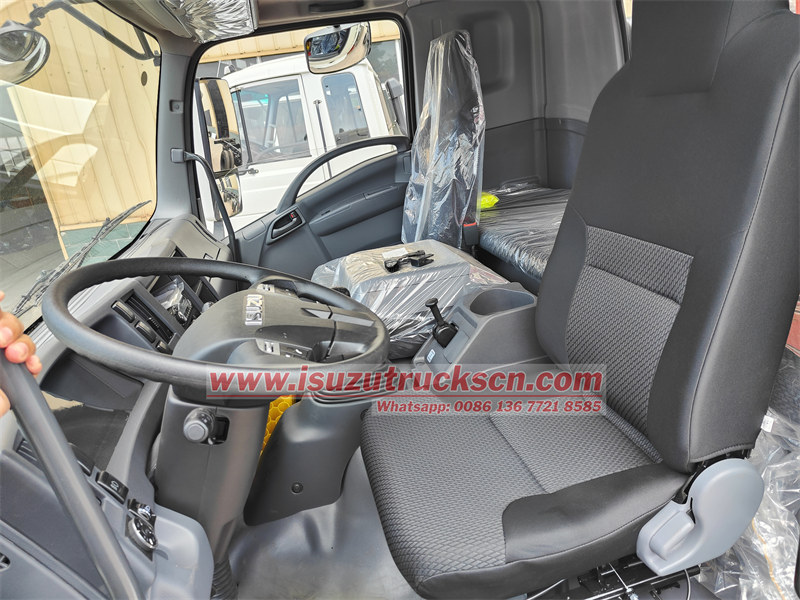 ISUZU FTR truck mounted hydraulic crane