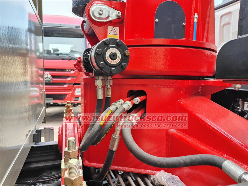 ISUZU truck mounted jib crane