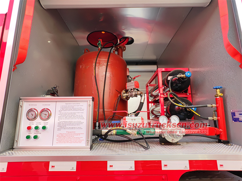 Isuzu GIGA 6X4 12.5cbm dry powder fire rescue truck