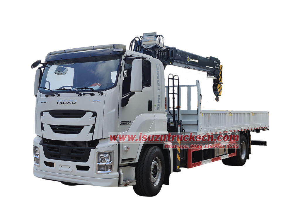 Isuzu FVR truck mounted hydraulic crane 