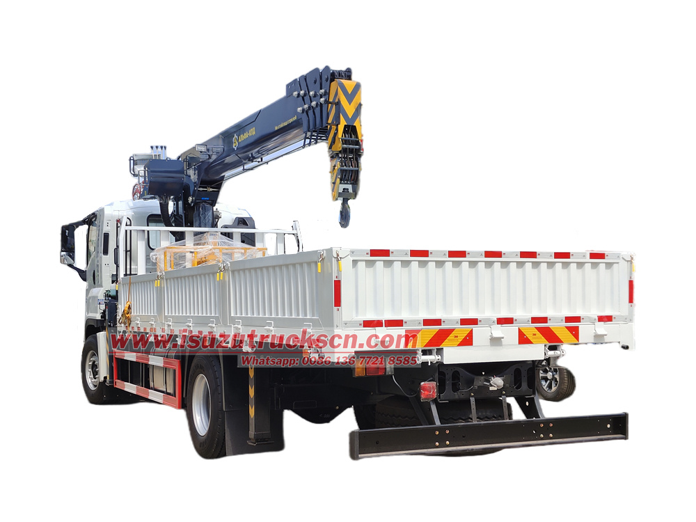 Isuzu FVR GIGA truck mounted jib crane