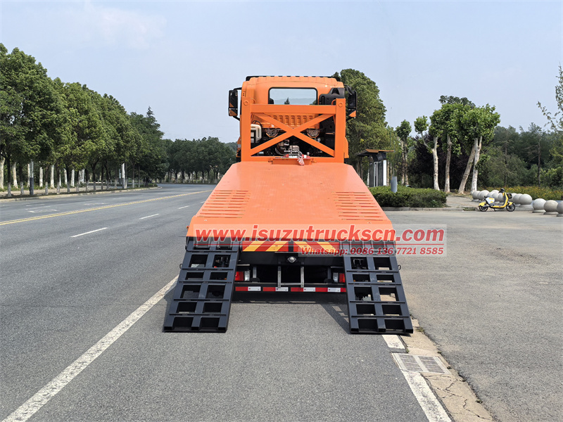 Isuzu GIGA self loader flatbed transport truck