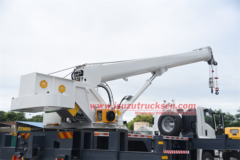 Isuzu FTR truck with crane lift