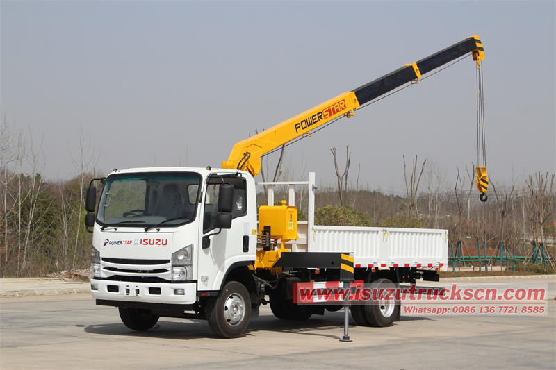 Isuzu truck mounted crane with hydraulic boom