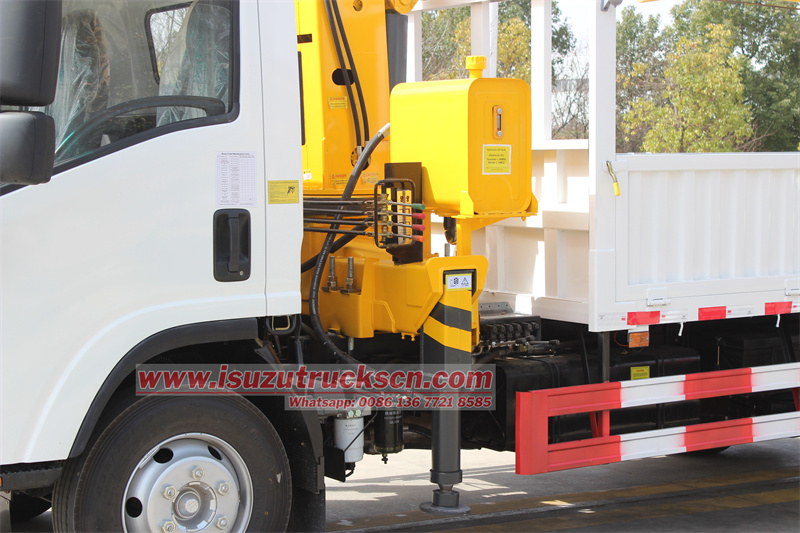 hydraulic outriggers