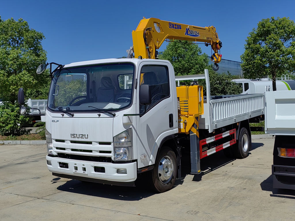 Palau 5tons Boom truck crane Isuzu