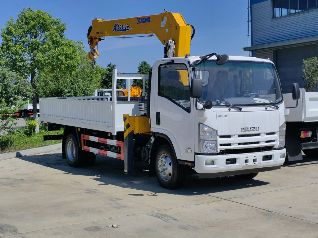 Palau 5tons Boom truck crane Isuzu