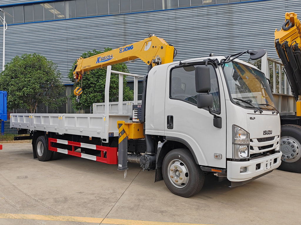 Chile Isuzu 5ton Stiff boom crane truck 