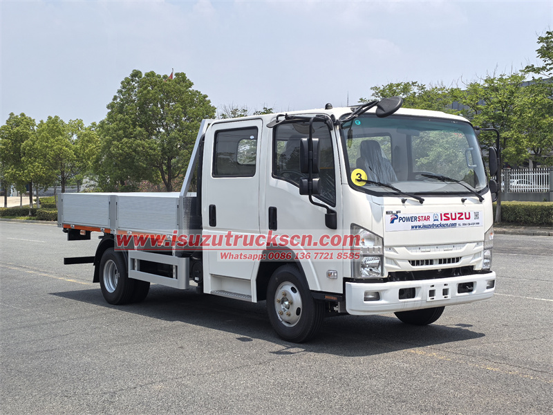 Isuzu KV100 double row cargo truck