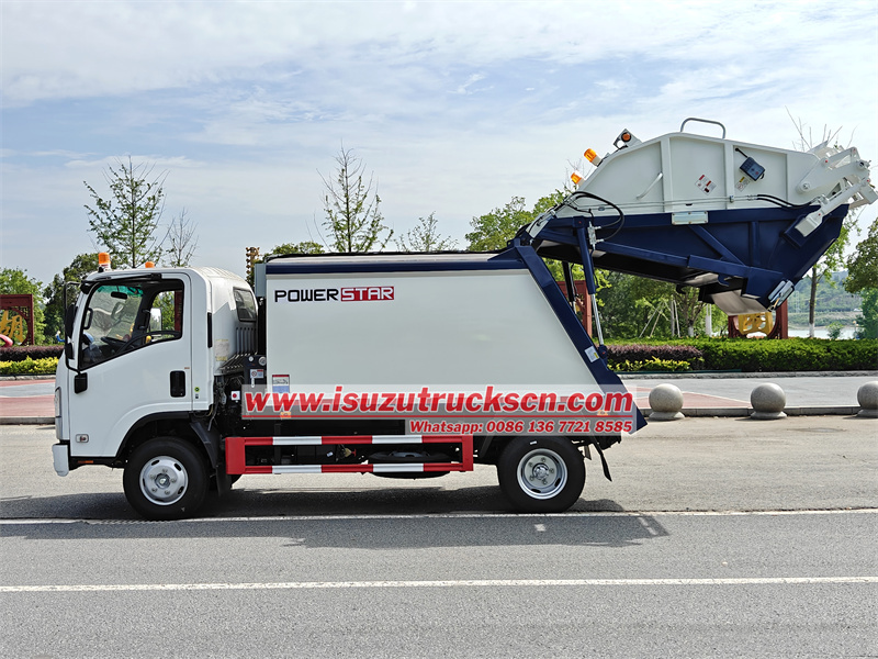 Isuzu KV100 6cbm rear lifting compactor truck