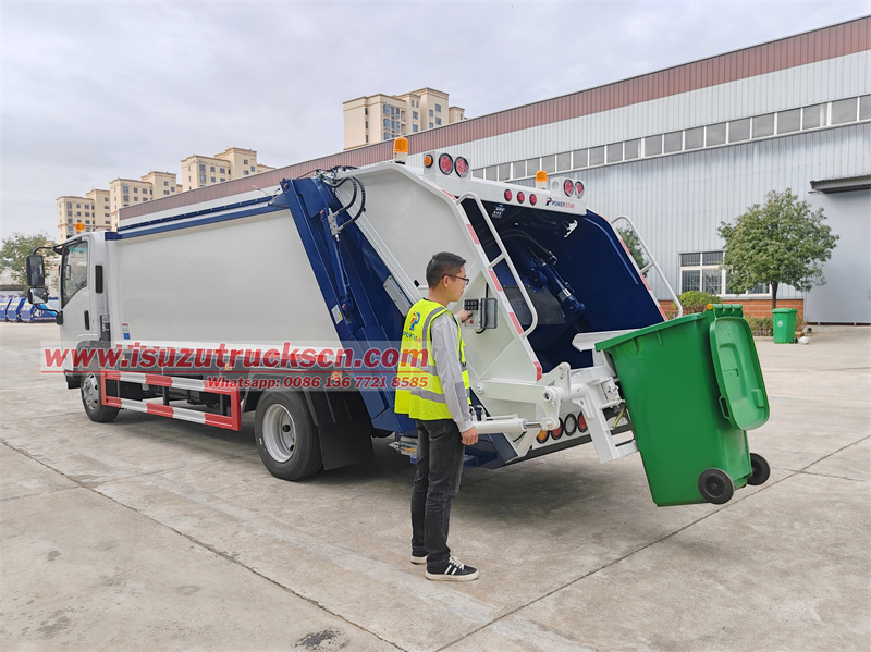 Isuzu KV100 6CBM  waste compactor truck testing