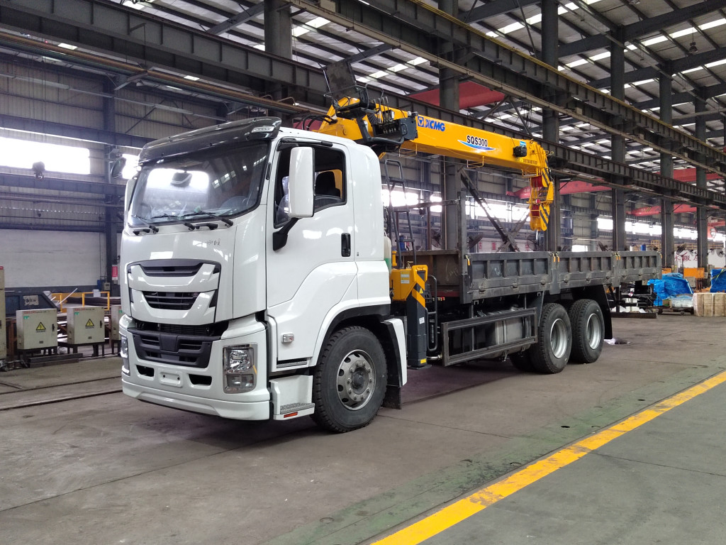 Powerstar Isuzu giga lorry crane in Philippines