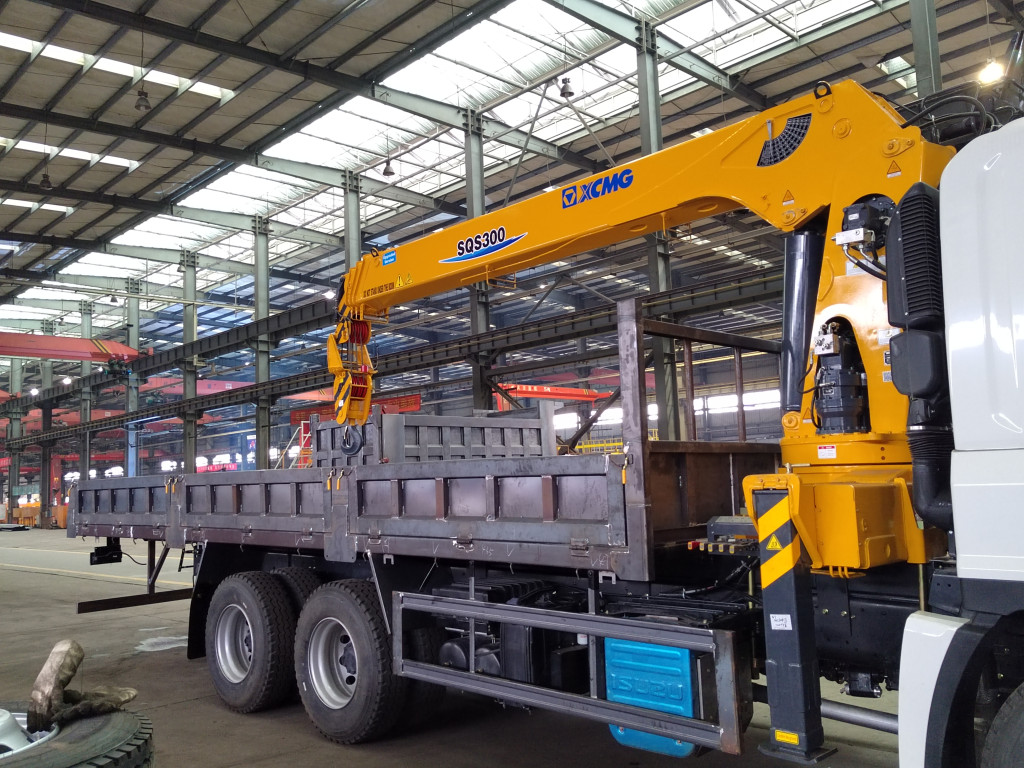 Powerstar Isuzu giga lorry crane in Philippines