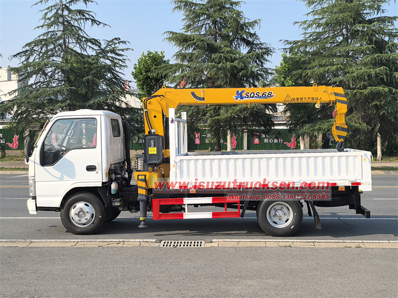 Isuzu ELF 100P hydraulic boom crane truck