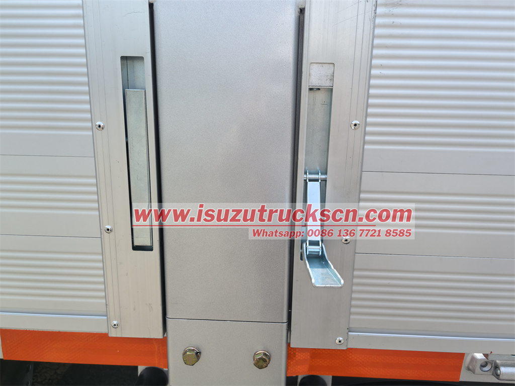 Isuzu dropside cargo truck body with lock