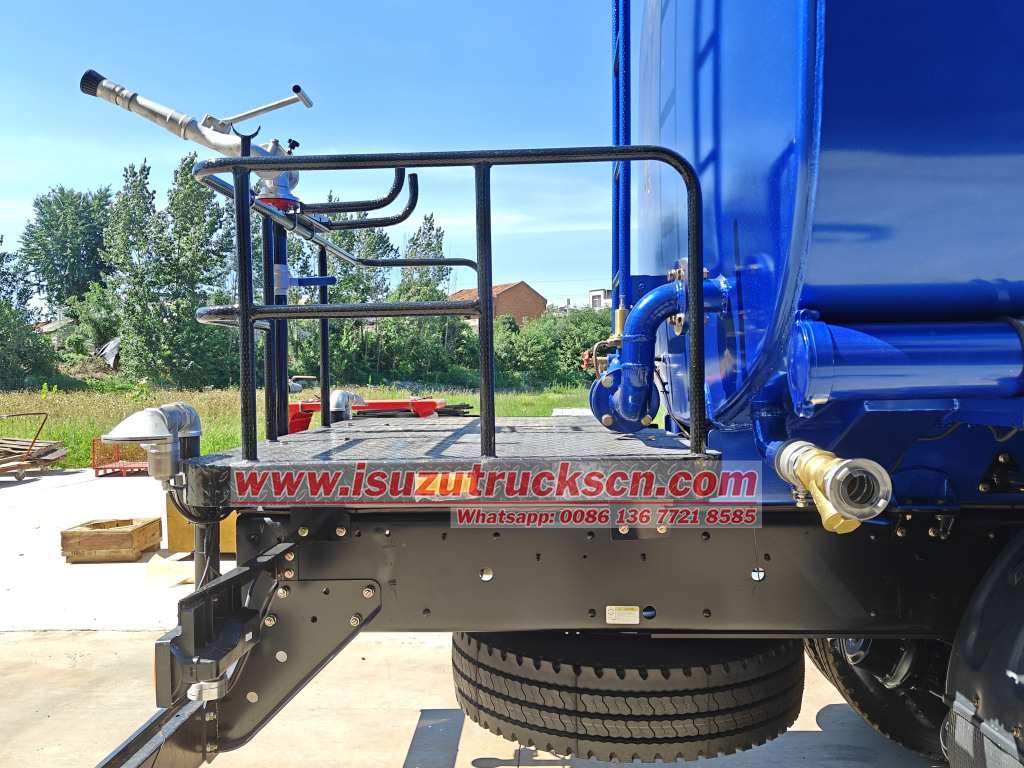 Powerstar Isuzu giga 8x4 30,000L Water Tanker Trucks for Philippines mining site