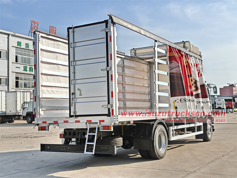 ISUZU FVR 7.5m curtain side tarpaulin truck