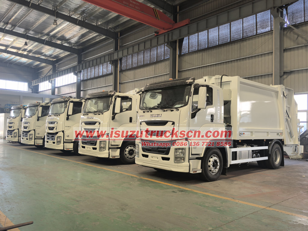 Heli Rear Loading garbage truck on Isuzu GIGA