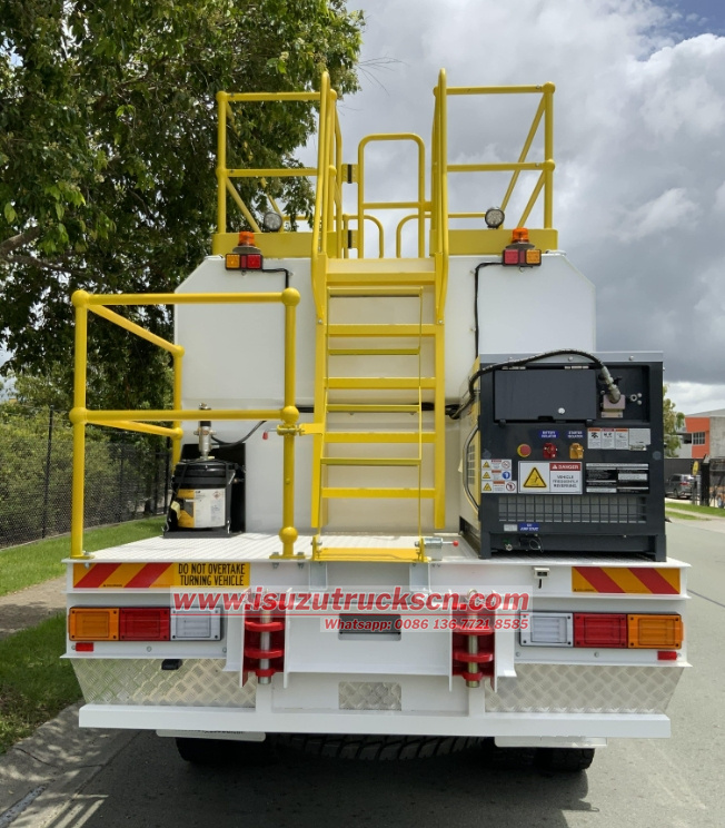  Isuzu 700P 5cbm diesel dispenser tank truck 