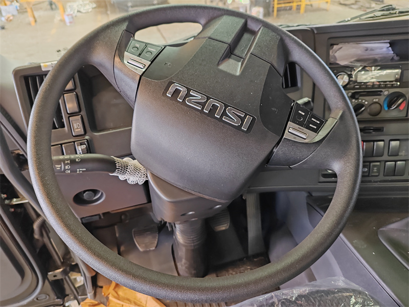 Isuzu GIGA 6X4 VC66 chassis 