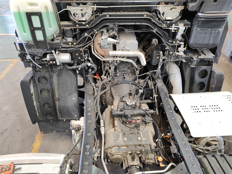 Isuzu GIGA 6X4 VC66 chassis 