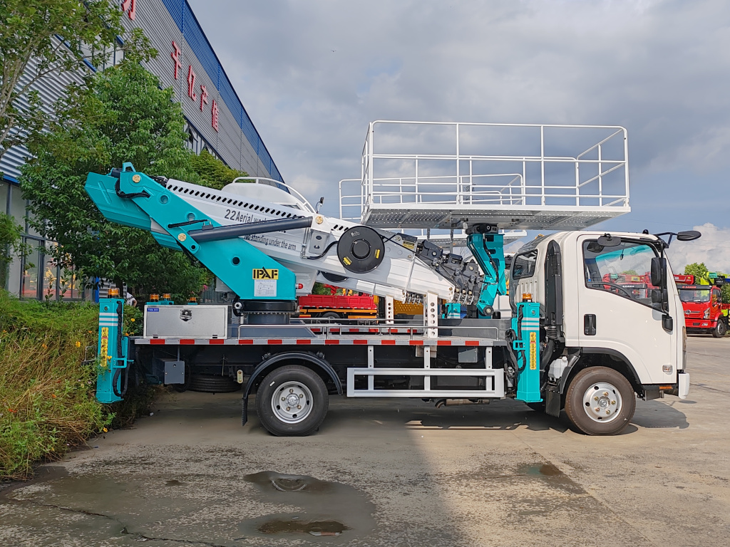 Isuzu 20M KV100 Truck-Mounted Aerial Platform