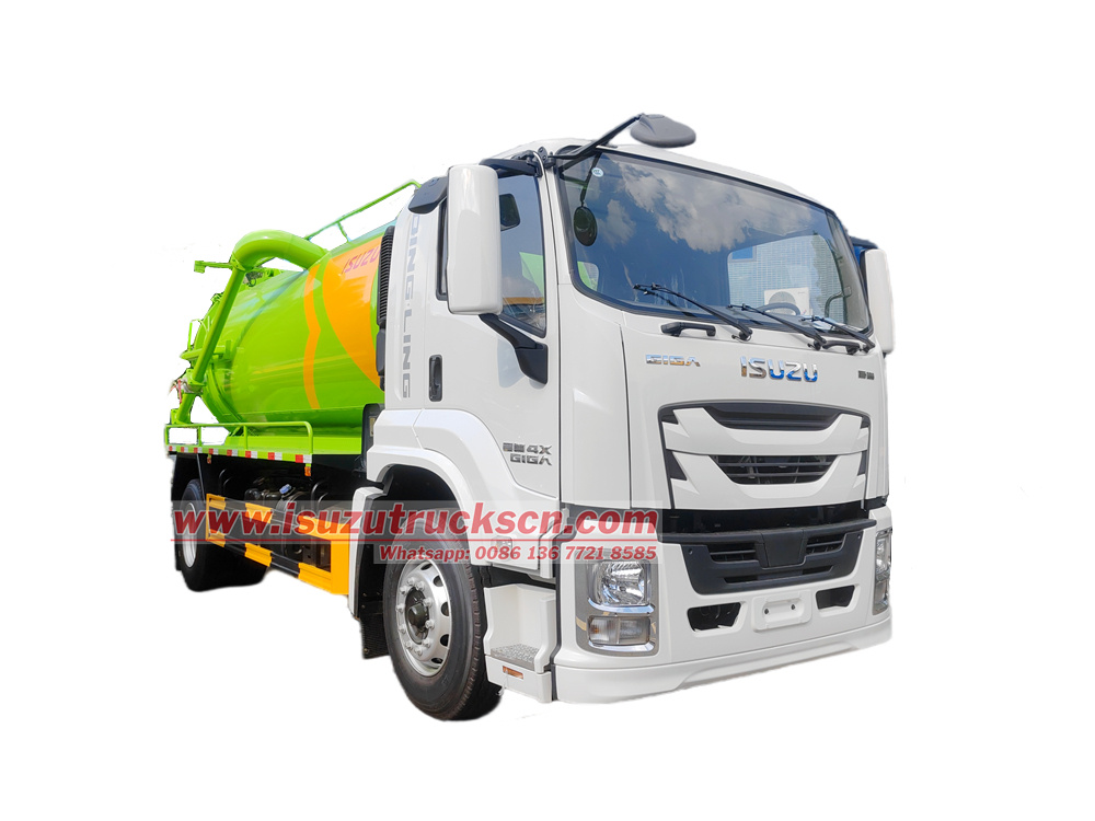 Isuzu FTR 12000L vacuum pumper tanker truck