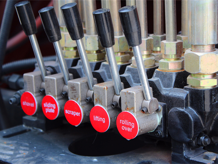 Drive side Manually hydraulic joystick