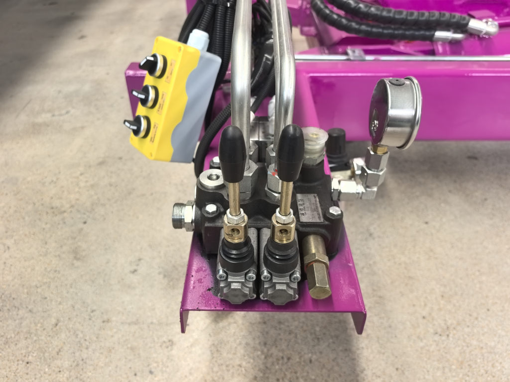 Philippines 3 sets 8Ton Hooklift truck bodies system