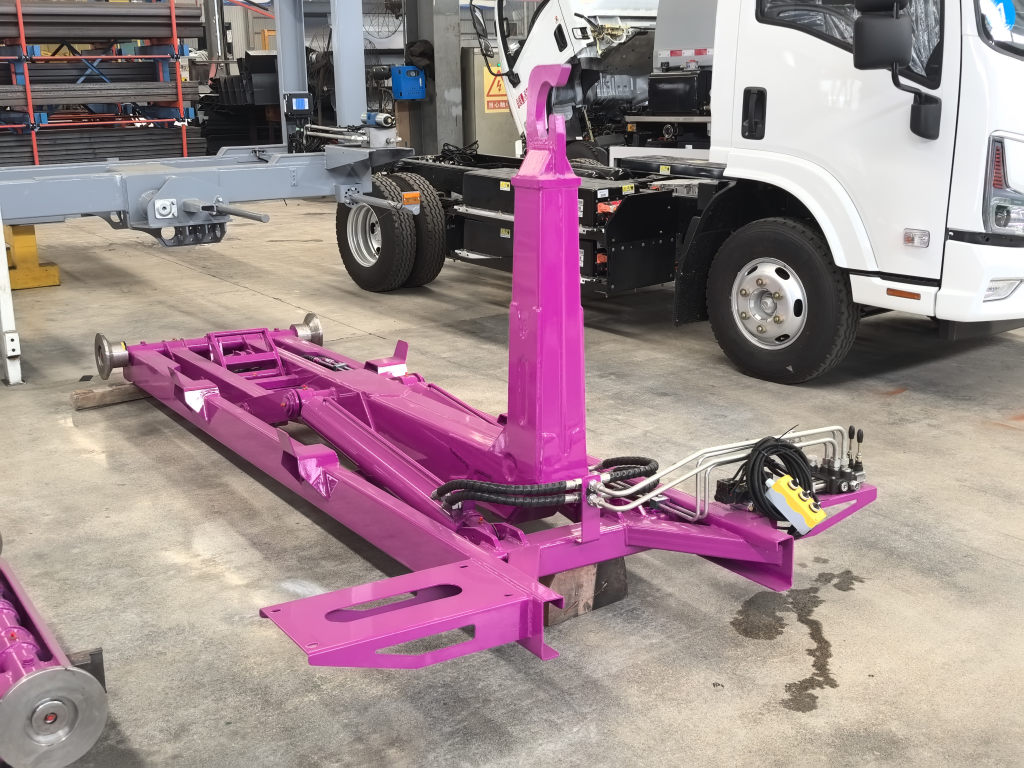 Philippines 3 sets 8Ton Hooklift truck bodies system