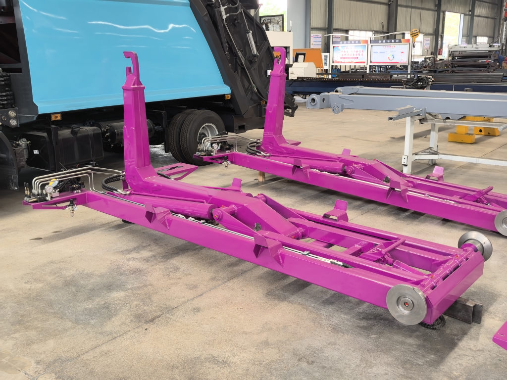 Philippines 3 sets 8Ton Hooklift truck bodies system