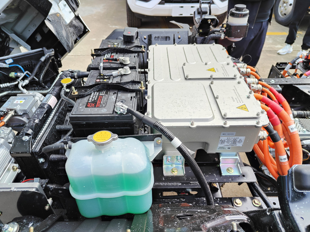 Isuzu brand EV Cargo Truck Electric