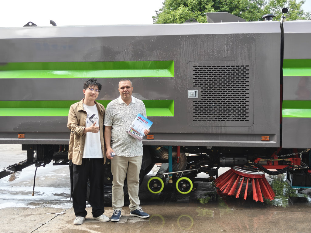 New Street Road Sweeping Truck Isuzu for Algeria